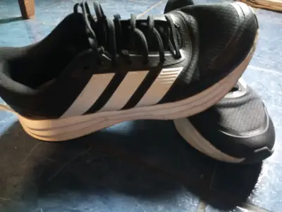 Zapatillas deportivas negras - miniatura 1