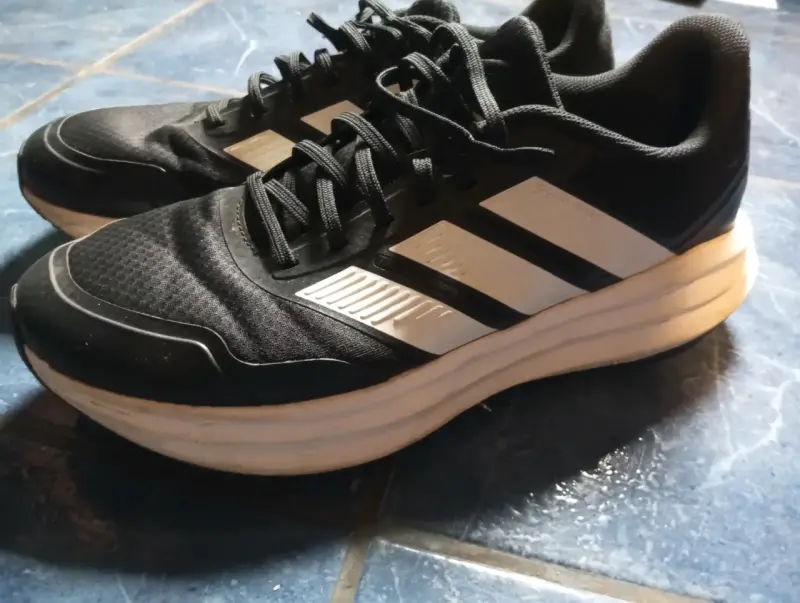 Zapatillas deportivas negras - 2