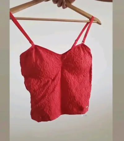Top encaje rojo con tirantes - miniatura 6