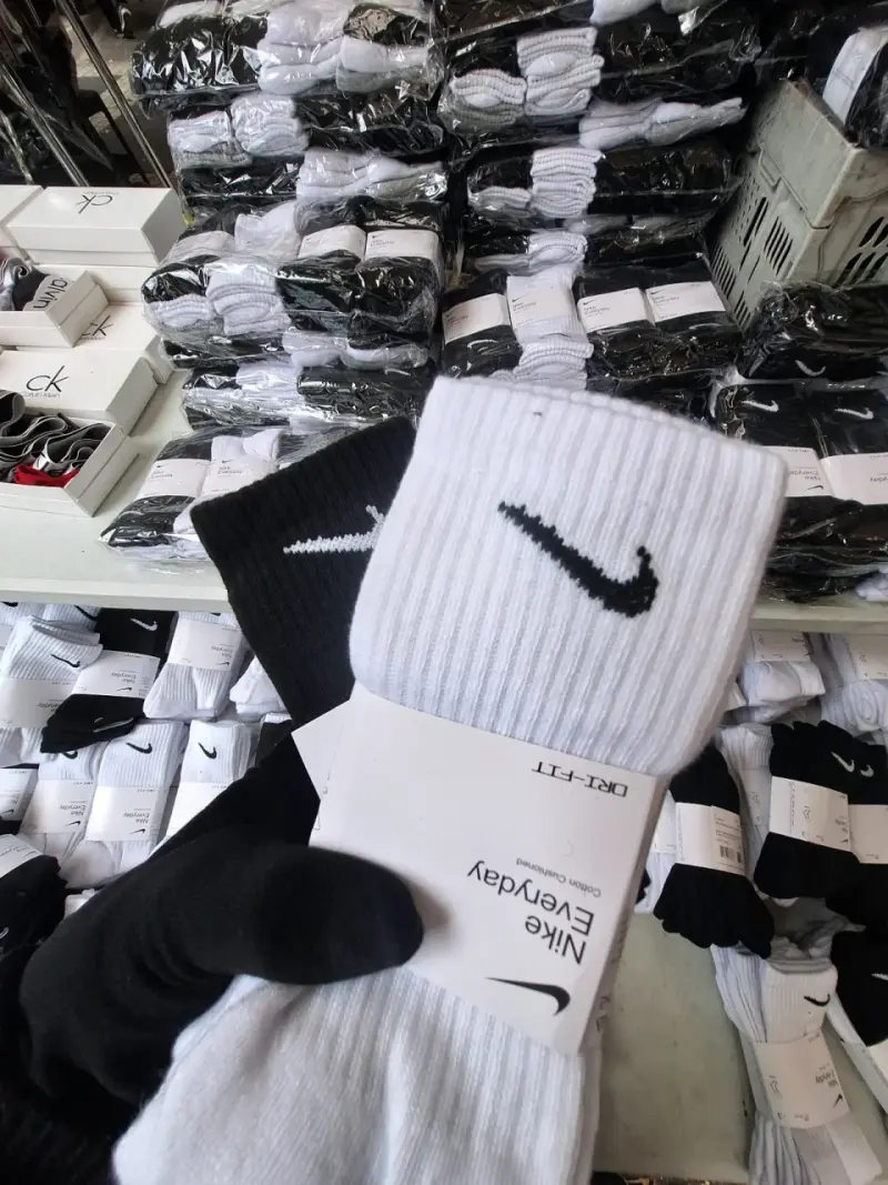 Calcetines deportivos Nike blancos - 1
