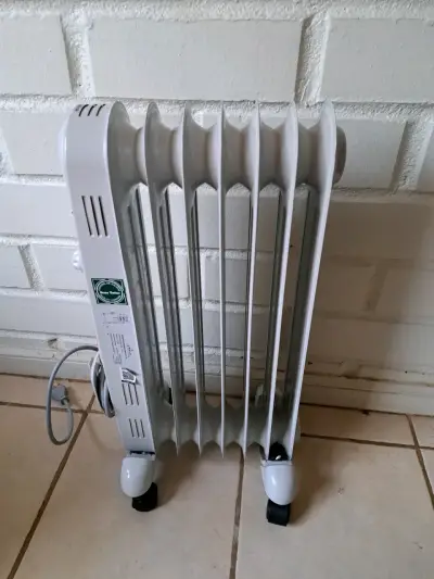 Calefactor Oleoeléctrico Ursus Trotter - miniatura 2