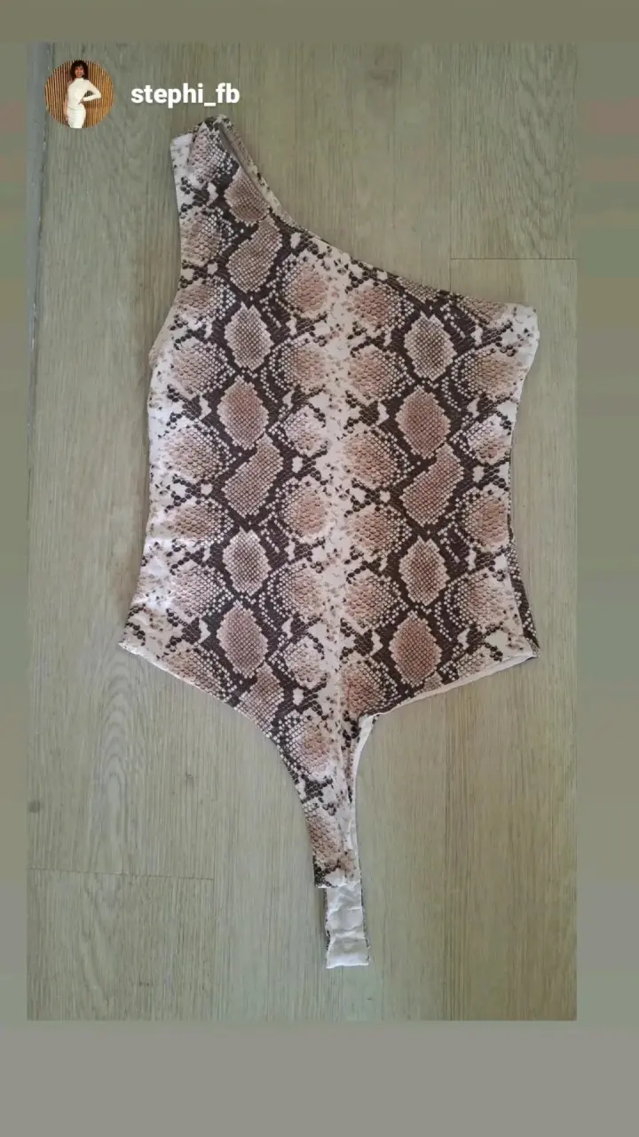 Body asimétrico estampado serpiente