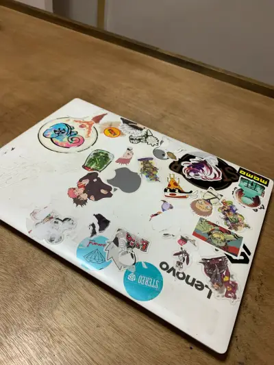 Laptop Lenovo - miniatura 1