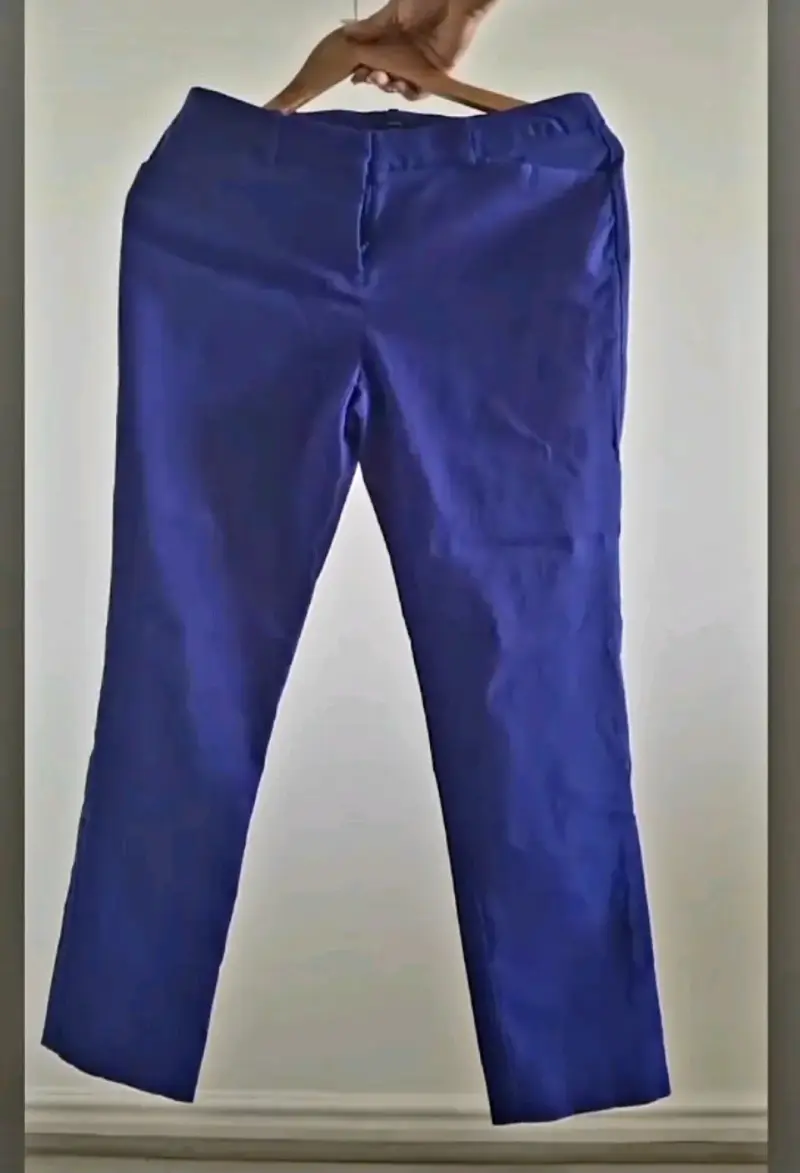 Pantalones azul eléctrico
