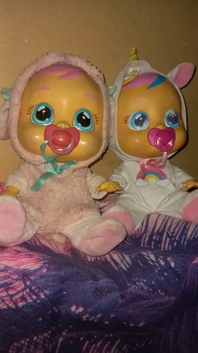 Muñecas bebés lloronas - miniatura 1