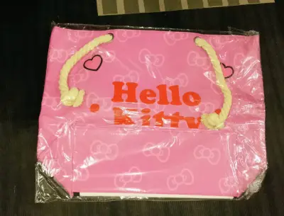Bolso hello Kitty nuevo - miniatura 1