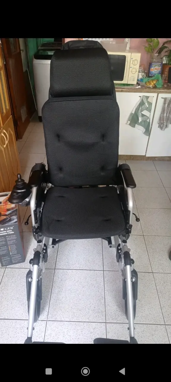 Silla de ruedas eléctrica FirstCare - 2