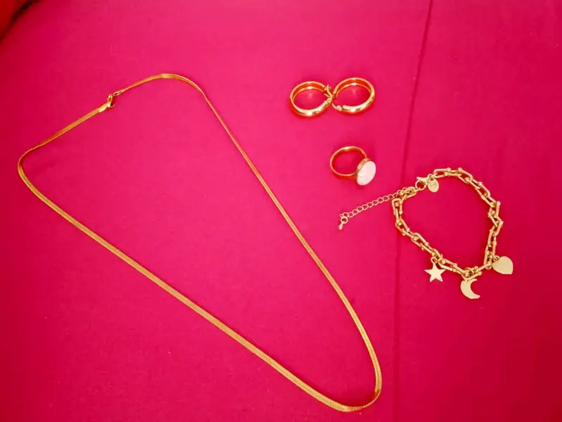 Set de joyería bañado en oro