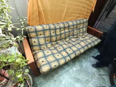 Sofá cama estampado azul y beige - miniatura 1