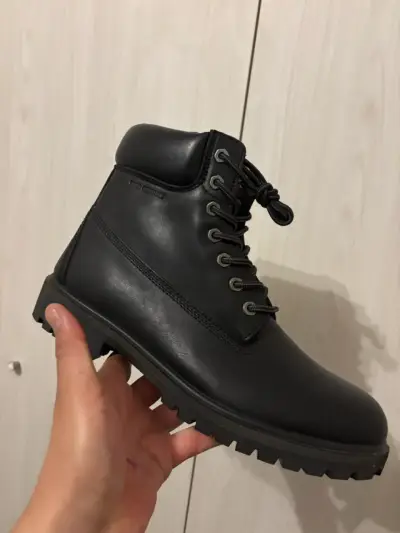 Botas negras de cuero marca Yellow talla 12US - miniatura 1