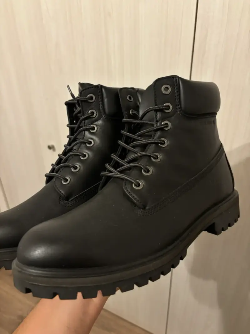 Botas negras de cuero marca Yellow talla 12US - 5