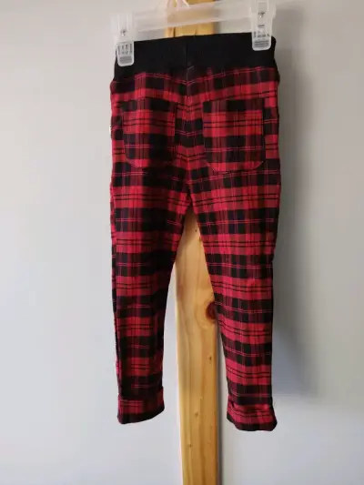 Pantalones escoceses rojos y negros - miniatura 2