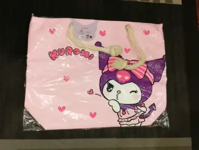 Bolso Kuromi rosa - miniatura 3