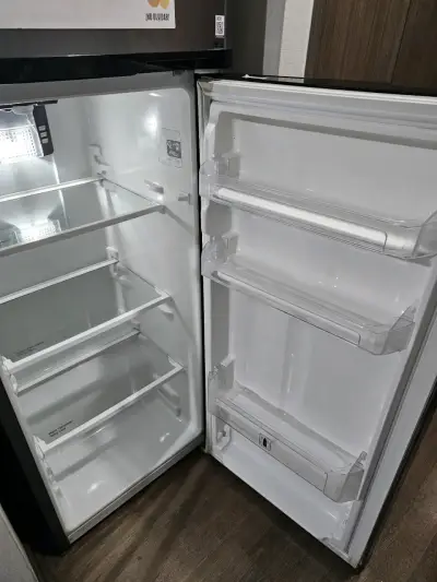Refrigerador compacto usado - miniatura 2