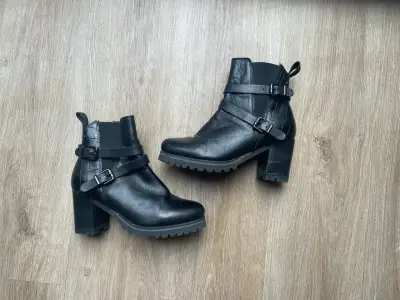 Botines negros Gacel con hebilla - miniatura 1