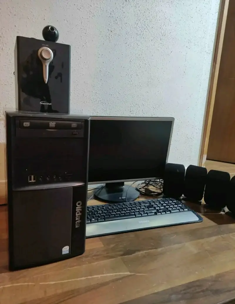 Computador de escritorio completo