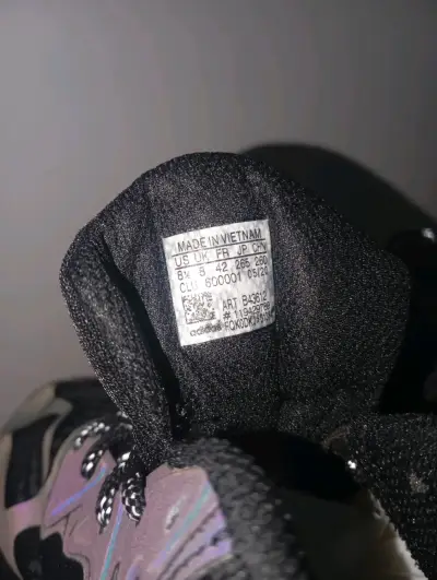 Zapatillas Adidas yeezy - miniatura 2
