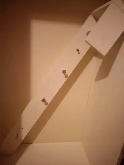Perchero de pared blanco - miniatura 3
