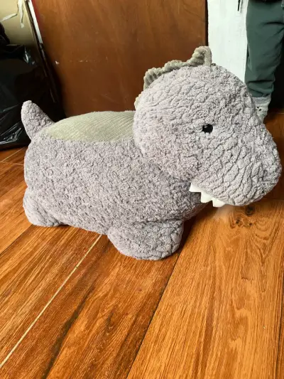 Peluche dinosaurio gris suave de 27cm - miniatura 4
