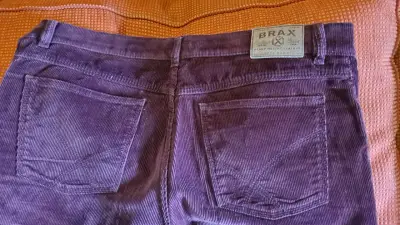 Pantalón de cotelé morado corte vaquero sin uso - miniatura 4