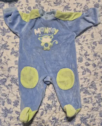 Pijama bebé azul con dibujo de mono - miniatura 1