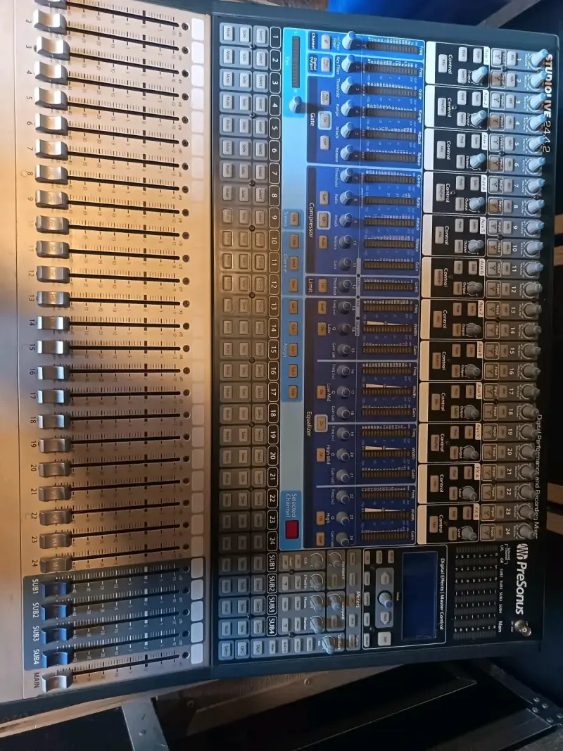 Consola mezcladora PreSonus StudioLive - 1