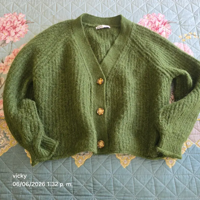 Cardigan verde con botones Zara - 1