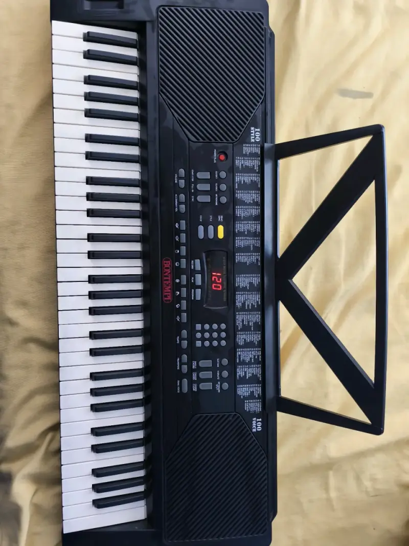 Teclado musical portátil - 1