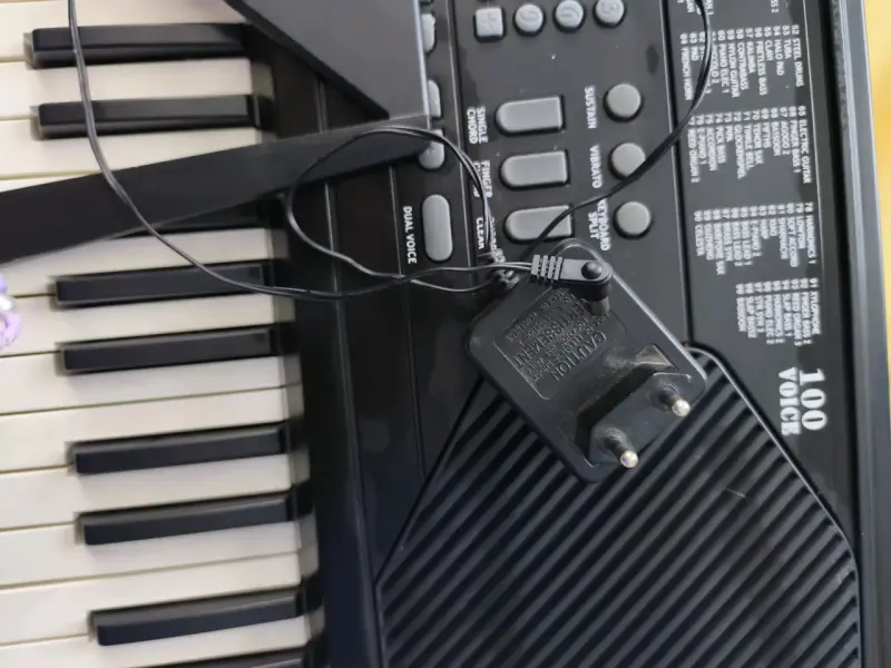 Teclado musical portátil - 2