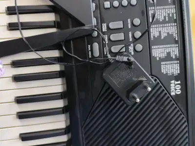 Teclado musical portátil - miniatura 2