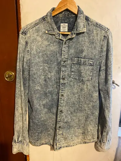 Camisa mezclilla lavado claro hombre. - miniatura 1