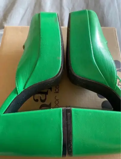Zapatos verdes de plataforma - miniatura 2