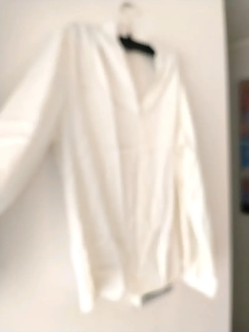 Blusa blanca elegante - 3