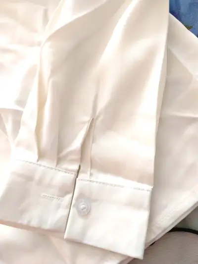 Blusa blanca elegante - miniatura 4