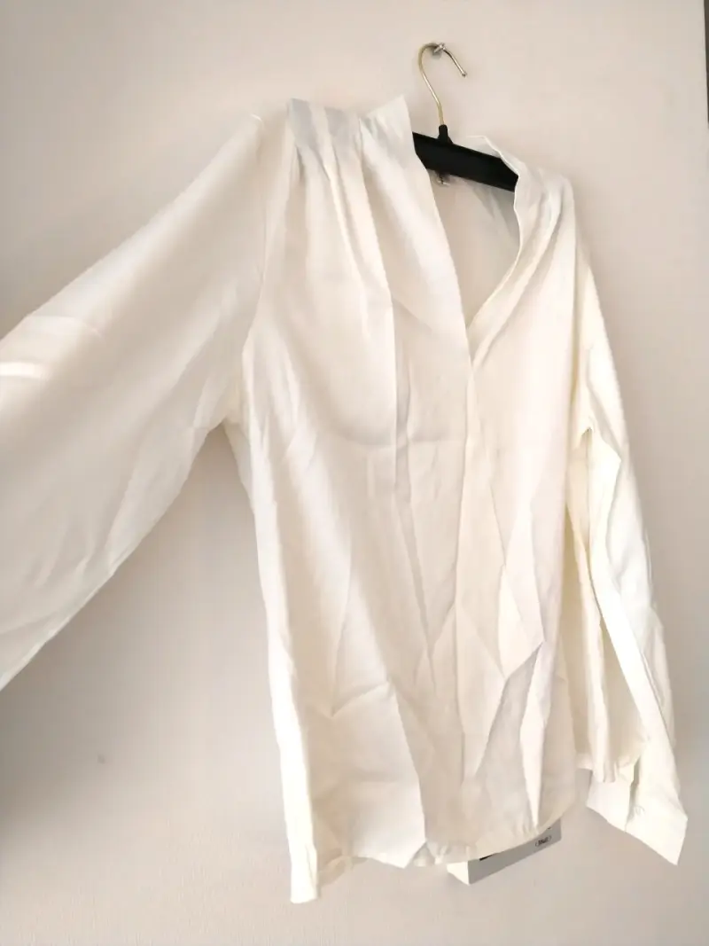 Blusa blanca elegante - 5