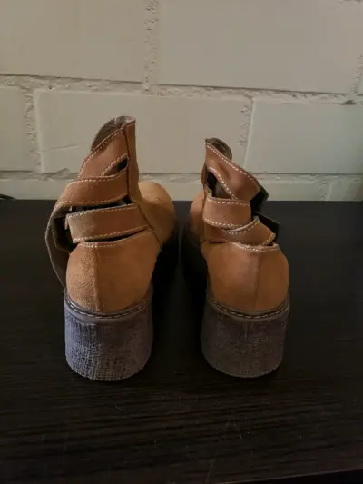 Botines café de gamuza - miniatura 2