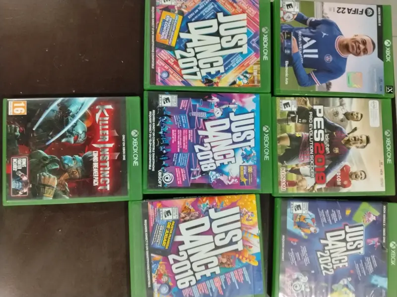 Consola Xbox One con 2 mandos - 2