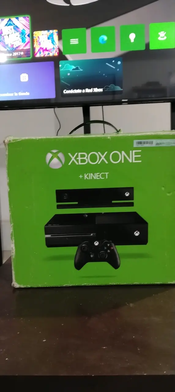 Consola Xbox One con 2 mandos - 4