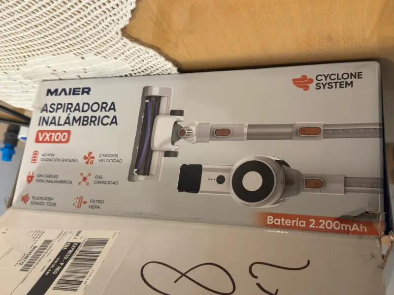 Aspiradora inalámbrica en caja - 2
