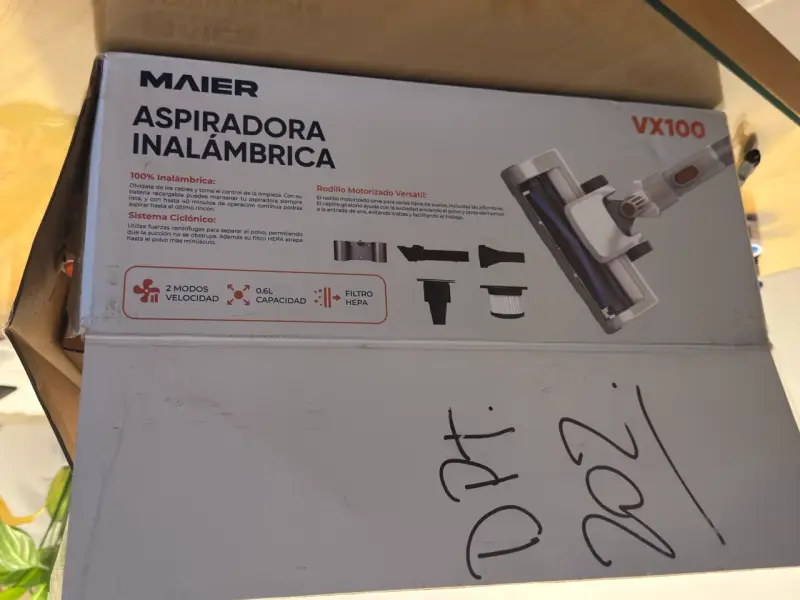 Aspiradora inalámbrica en caja - 4