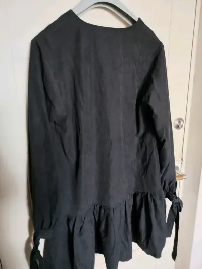 Vestido negro botones Victoria raveau - miniatura 3