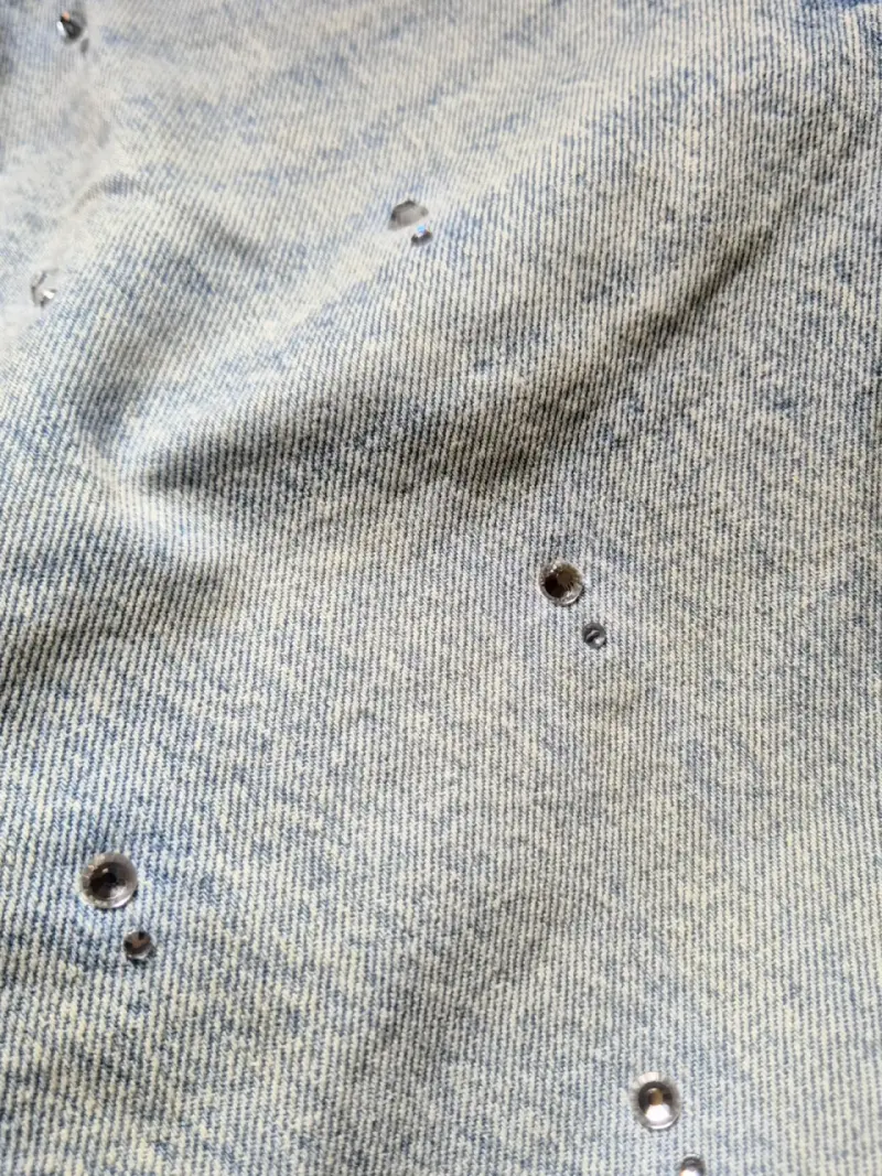 Jeans denim celestes tachonados - 3