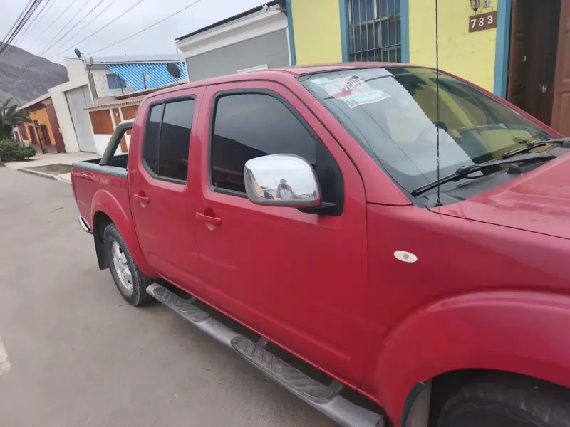 Camioneta doble cabina roja - 3