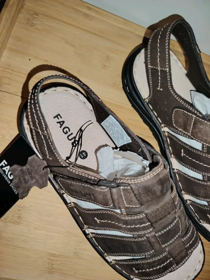 Sandalias de cuero Fagus nuevas nro 41 - 5
