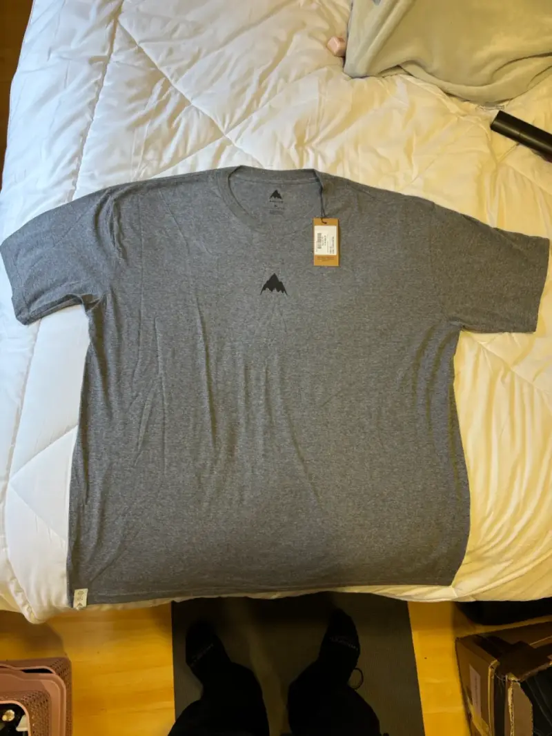 Polera BURTON gris con etiqueta - 1