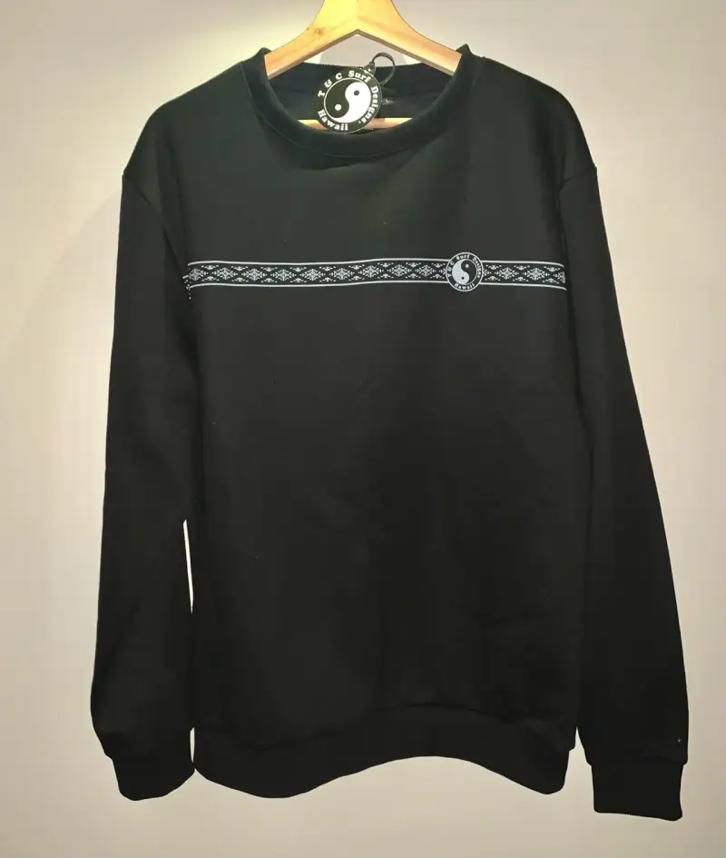 Polerón negro con diseño Yin Yang