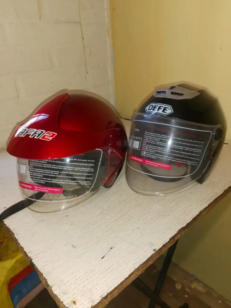 Cascos para moto Rara2 y Defe - 1