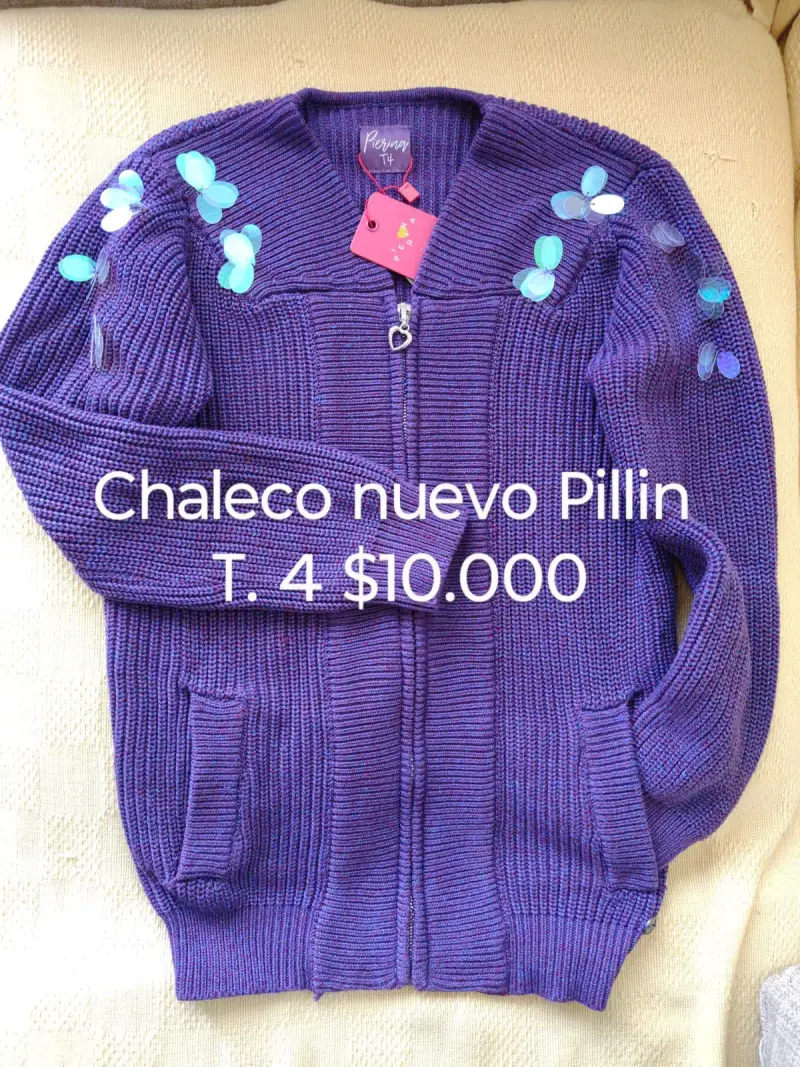 Chaleco morado con mariposas nuevo
