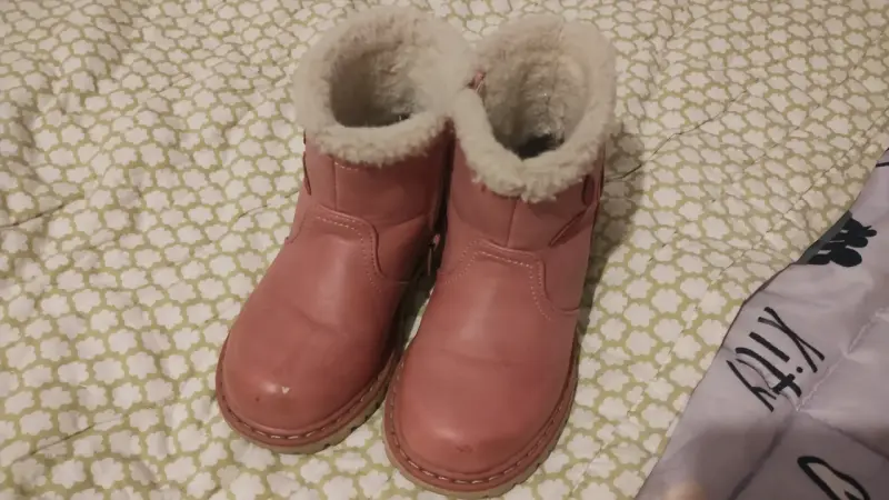 Botines rosados con forro interior - 1