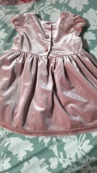 Vestido de bebé rosado con lazo - miniatura 2